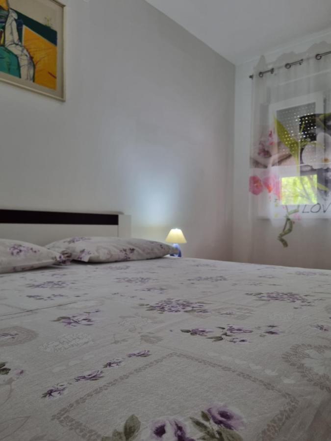 سبليت Apartment Stipe المظهر الخارجي الصورة